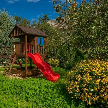 Villa Hidden Eden With Treehouse&heated Pool *