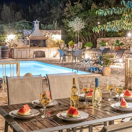 Hidden Eden With Treehouse&heated Pool Agia Efimia