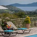 Regina -hidden Eden With Treehouse & Heated Pool Villa
