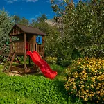 Villa Regina -hidden Eden With Treehouse & Heated Pool *