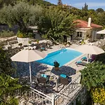 Villa Regina -hidden Eden With Treehouse & Heated Pool Agia Efimia