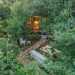Regina -hidden Eden With Treehouse & Heated Pool Villa *