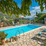 Regina -hidden Eden With Treehouse & Heated Pool Villa *