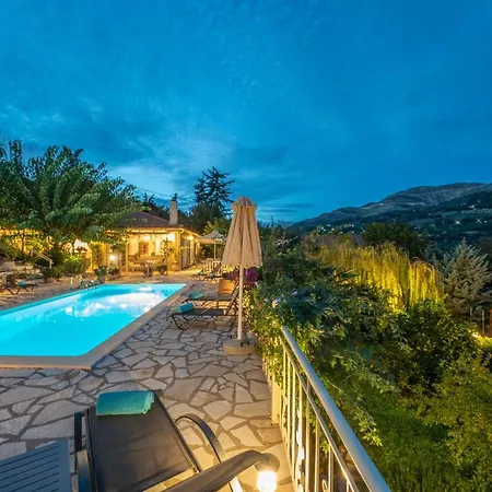 Regina -hidden Eden With Treehouse & Heated Pool Vila Agia Efimia